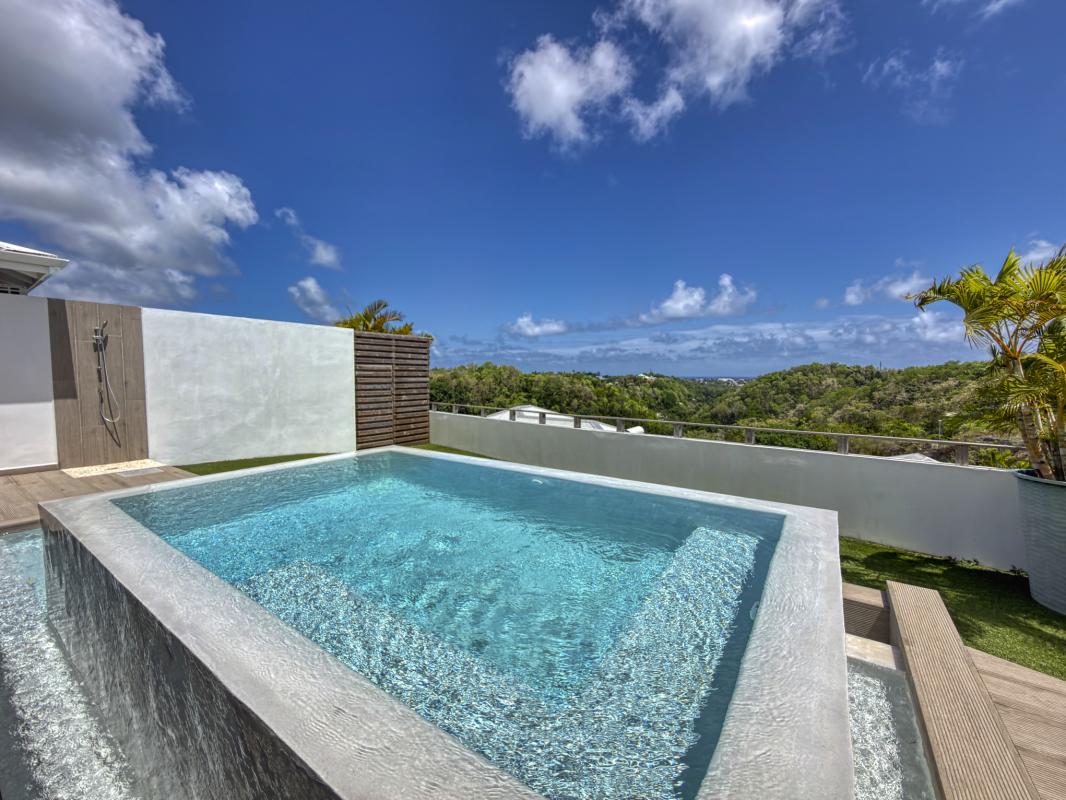 2.Location villa 2 chambres piscine vue mer Le Gosier Guadeloupe
